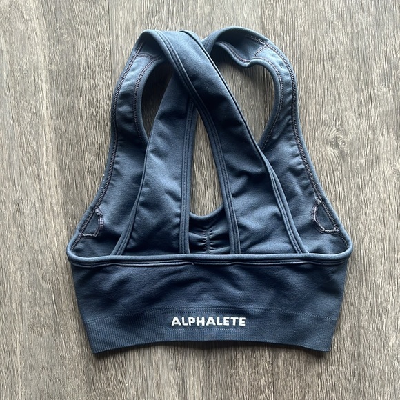 Alphalete Amplify Bra - Picture 4 of 5